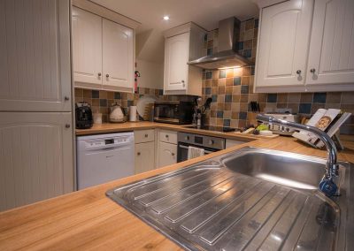 Fully fitted country style kitchen